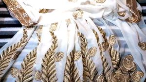 New Fancy Saree With Blouse