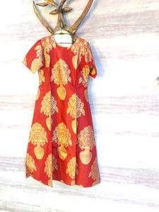 Red Cut Slit Kurta With Golden Lehnga