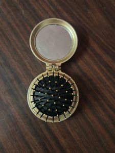 Vintage Vega Compact Mirror