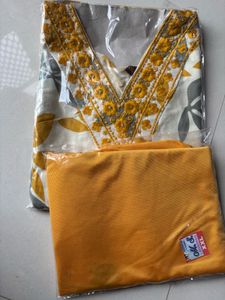 Floral Embroidered Kurti Set