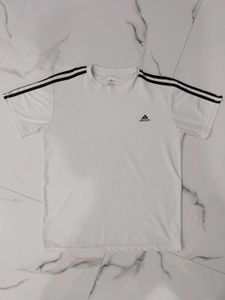 Addidas Tshirt