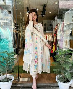 Beautiful Chikankari Shifli Anaarkali