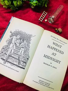 The Hardy Boys-What Happend At Midnight(hardcover)
