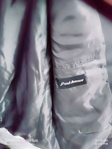 expensive park avanue branded suit