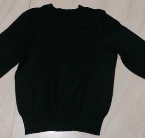 🆕🖤 BRAND NEW Black Pullover Sweater Top🆕🖤