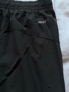 Nike Unisex Track Pant!