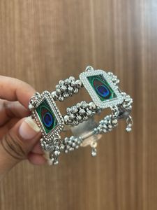 Peacock Feather Bangle Bracelet