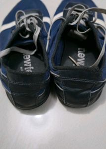 Newfeel Sneakers
