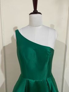 Emerald Green One-Shoulder Gown