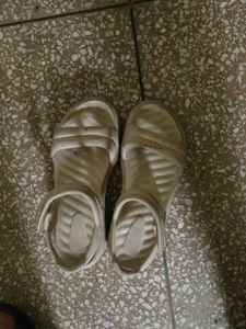 Zudio Rubber Sandals
