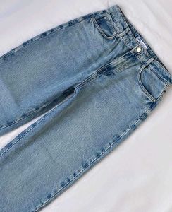 Straight Jeans