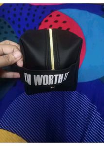 Loreal Paris I Am Worth Cube Pouch