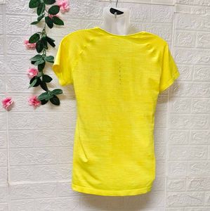 Size 34/36 Nike Yellow T-Shirt 🎁Buy 2 Get 1 Free
