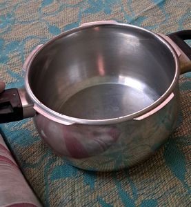 Vinod Splendid Pressure Cooker