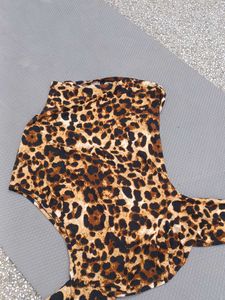 Leopard 🐆 Print Top Off Shoulders