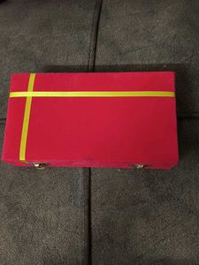 Red Velvet Showpiece Box