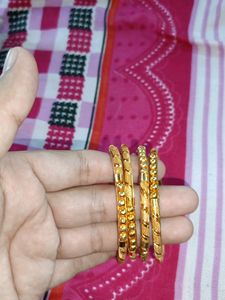 Kundan Bangles