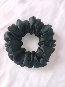 Satin scrunchie