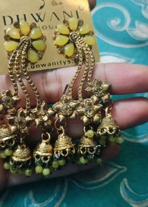 Beautiful Pista Green Earrings ✨
