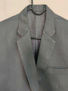 Men&#39;s Gray Full Suit Tailored Fit