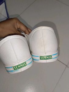 🆕 White School Shoes 👟