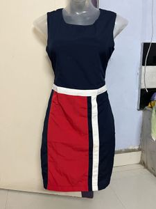 Tokyo Talkies Navy Blue & RedColourblocked Sheath