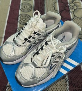adidas ozimillen shoe