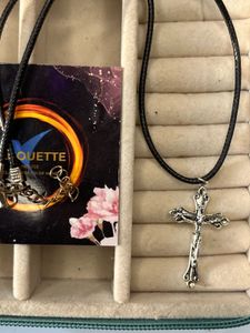 Cross Pendant Necklace