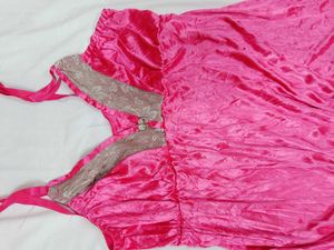 🇳🇿💫🎀Elegant Pink Satin Nightgown