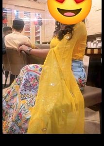 Fashionable Plazoo And Crop Top