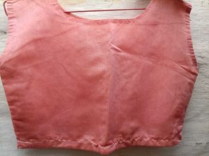 Pink Embroidered Sleeveless Blouse 🌹🩷