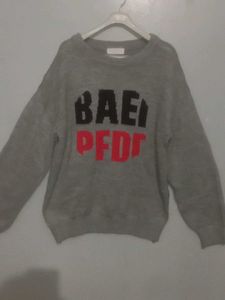 Sweatshirt