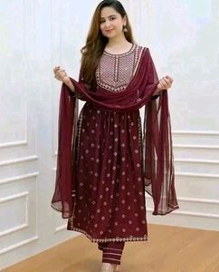 beautiful party wear naira cut kurti pant Dupatta