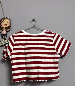Chic Red &amp; White Striped Crop Top