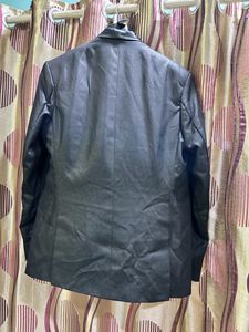 Men’s Black Blazer With Tie