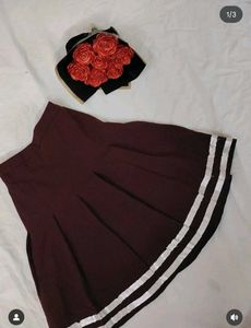 Pleated Skirt with Stripes