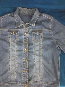 Full Sleeves Women&#39;s Denim Jacket