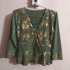 🆕 Green Floral Short Top