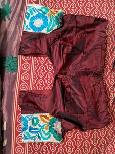 Embroidered Silk Sarees With Blouse Piece