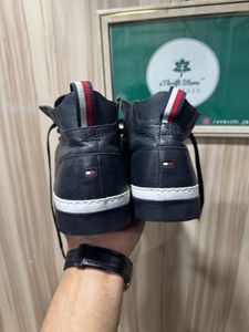 Tommy Hifiger Navy Leather Mid-Top Sneakers