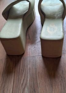 Ladies Footwear Size 7