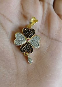 Clover Pendant