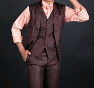 🟩Beautiful 3 Pcs Suit For 8-10 Yrs Boy