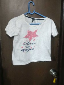 H&M  Cute 'Believe in Magic' Tee