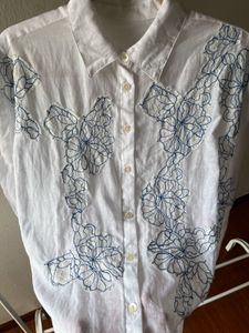 LINEN WHITE/BLUE PATCHWORK FLORAL BLOUSE