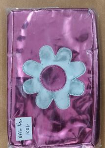Magenta A Magnetic Colour Pouch
