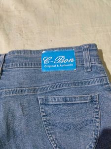 Capri Jeans