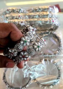 Floral Bangle Set