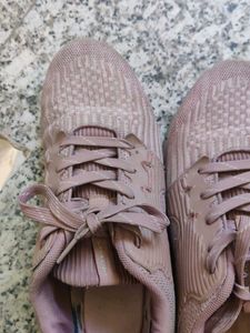 Mauve Knit Running Shoes