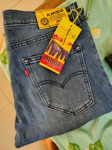 New Jeans With Tag. Available Till Sunday